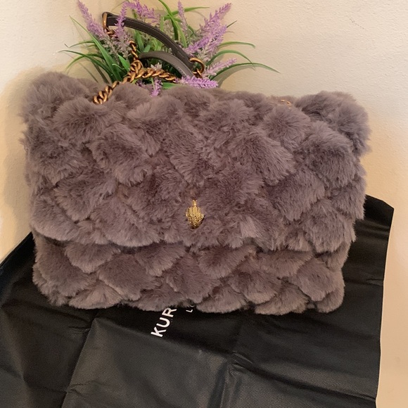 Kurt Geiger London Kensington XXL Quilted Faux Fur Shoulder Bag - Picture 10 of 17